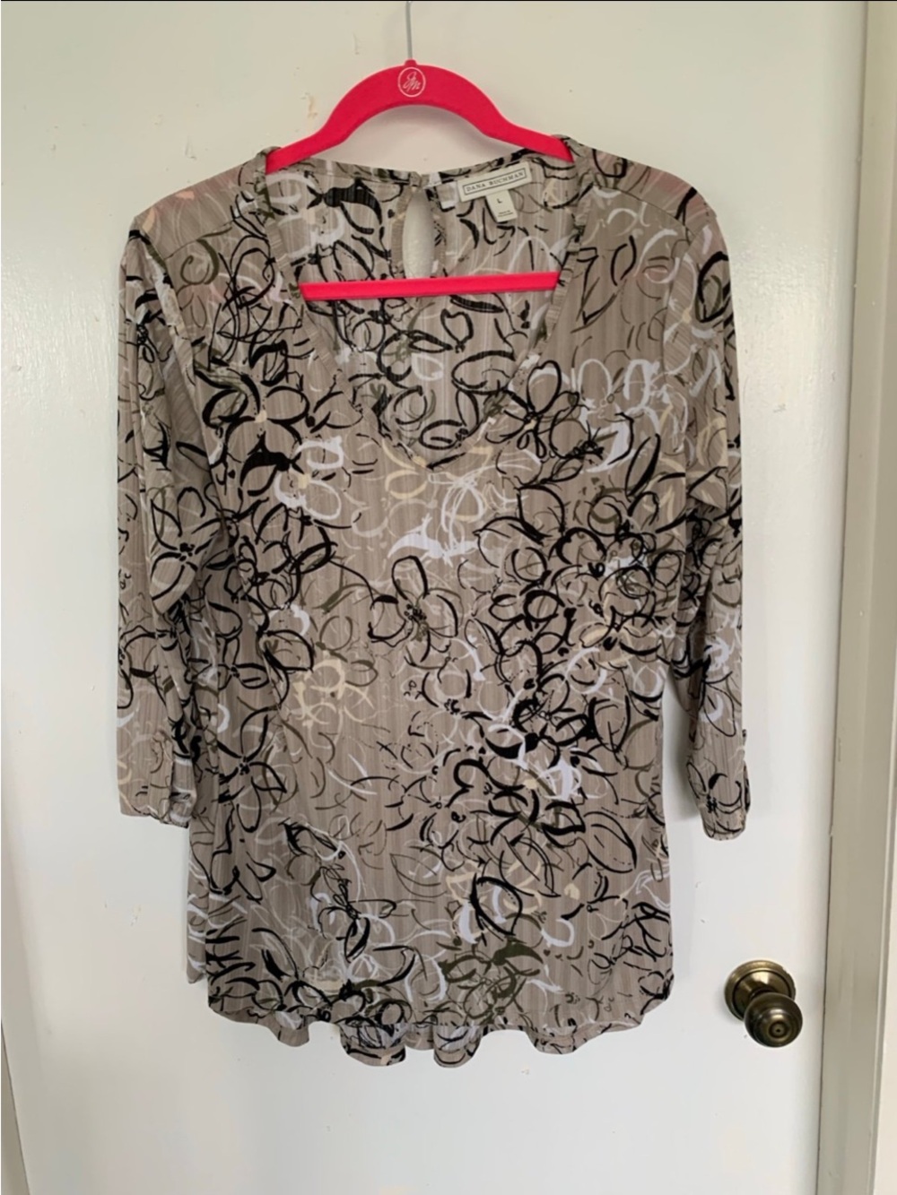 Dana Buchman Women's Taupe Floral Print V-Neck Blouse